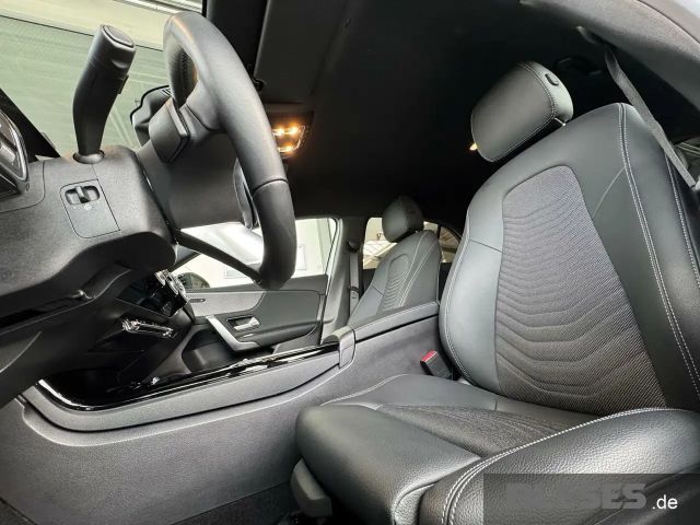 Mercedes-Benz A 220 4MATIC Progressive