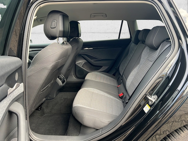 Skoda Superb 2.0 TDI Combi Selection