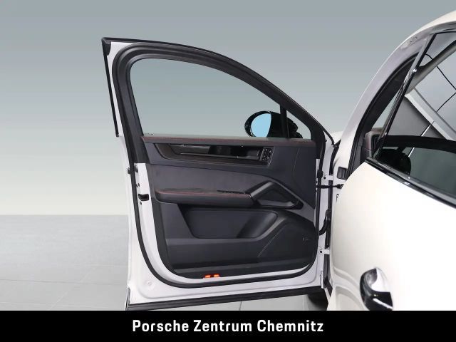 Porsche Cayenne 4 Coupé GTS