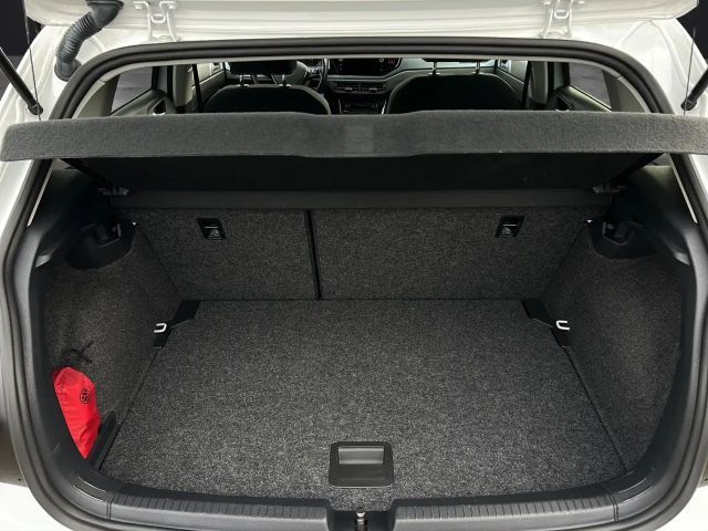 Volkswagen Polo TSI Active LED Climatronic ACC PDC SH LM