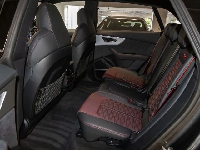 Audi RS Q8 Performance