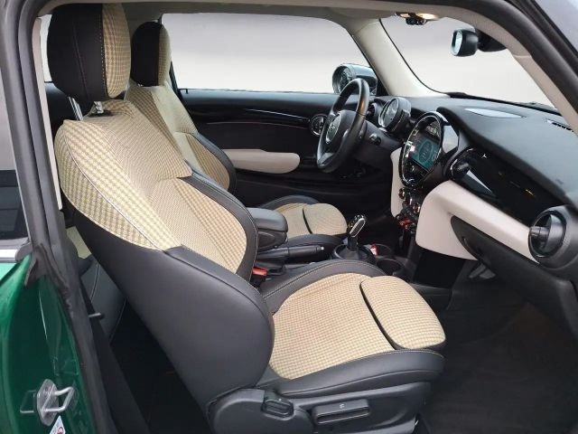 MINI Cooper Aut. Classic Trim *PDC*LED*DAB*Klima*Spor