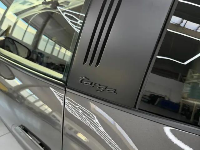 Porsche 992 4 Cabrio GTS Targa