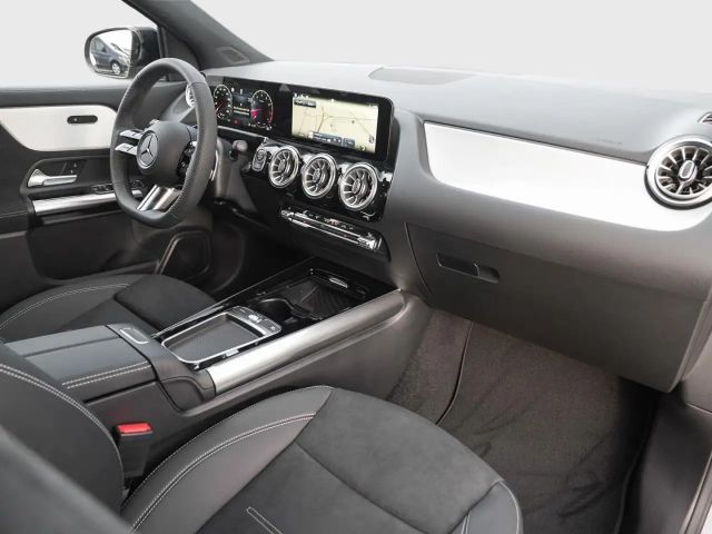 Mercedes-Benz GLA 200 AMG Line