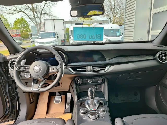 Alfa Romeo Stelvio AT8 Q4