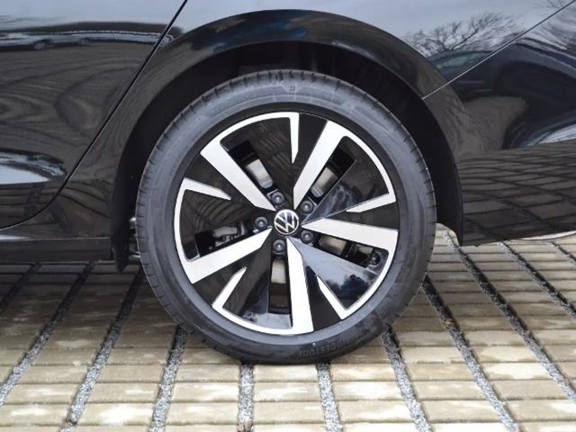 Volkswagen Passat 1.5 eTSI Business DSG Variant