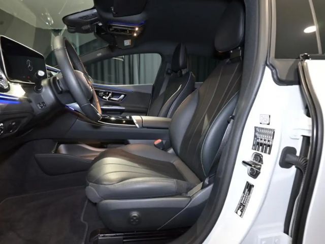 Mercedes-Benz EQE 300 AMG Line Sedan