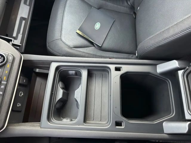 Land Rover Defender 110 Dynamic SE