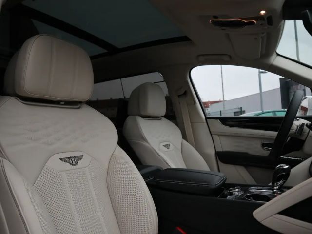 Bentley Bentayga V8