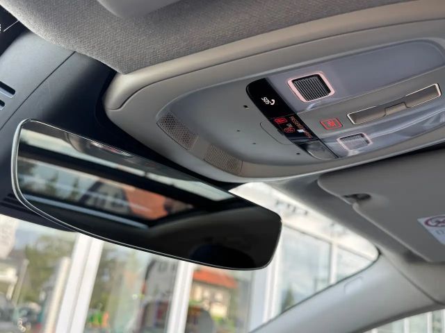 Volvo XC40 Dark Plus