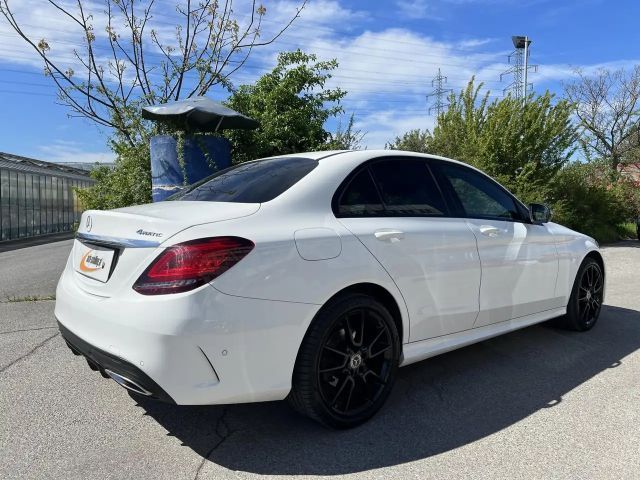 Mercedes-Benz C 200 4MATIC AMG Line Sedan