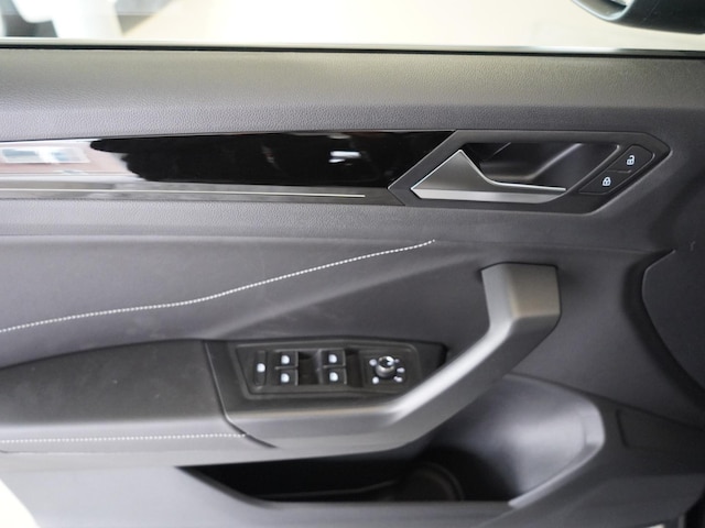 Volkswagen T-Roc R-Line Style