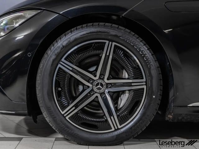 Mercedes-Benz EQE 350 4MATIC AMG Line Sedan