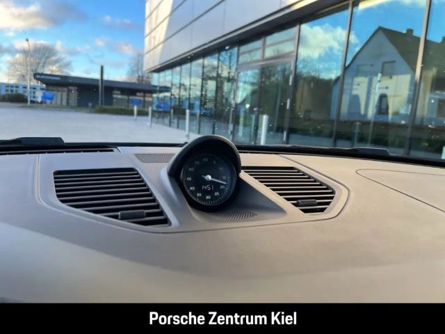 Porsche 992 4S Cabrio Carrera