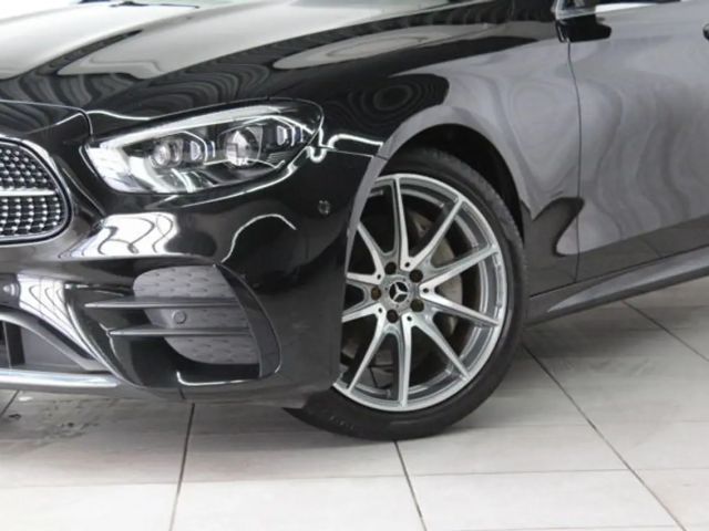 Mercedes-Benz E 220 AMG Line E 220 d Sedan