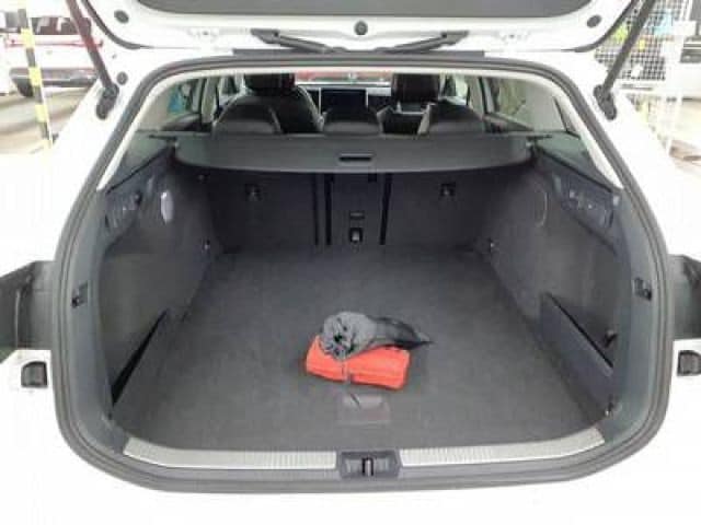 Volkswagen Passat 1.5 eTSI Business DSG Variant