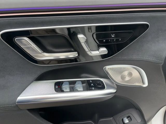 Mercedes-Benz EQE 350 4MATIC AMG Line Sedan