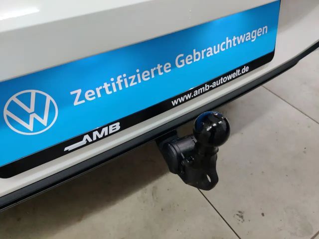 Volkswagen Golf 1.5 eTSI DSG Life