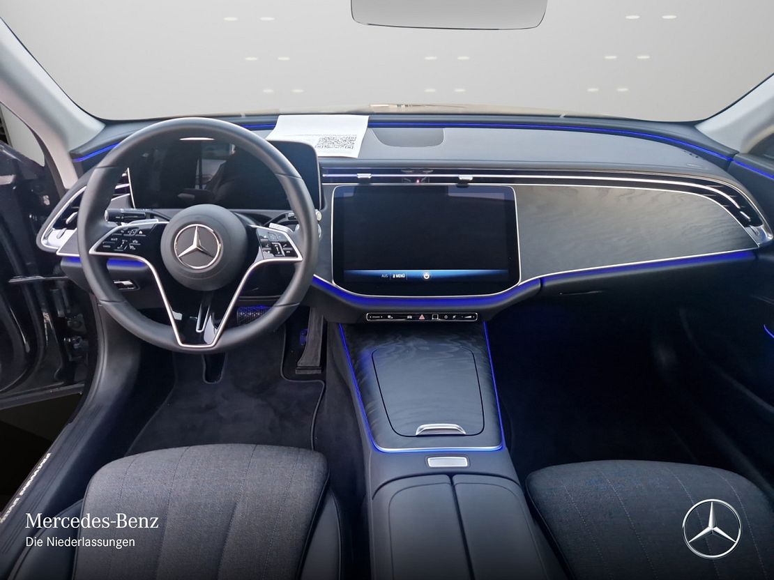 Mercedes-Benz E 200 AVANTGARDE Sedan