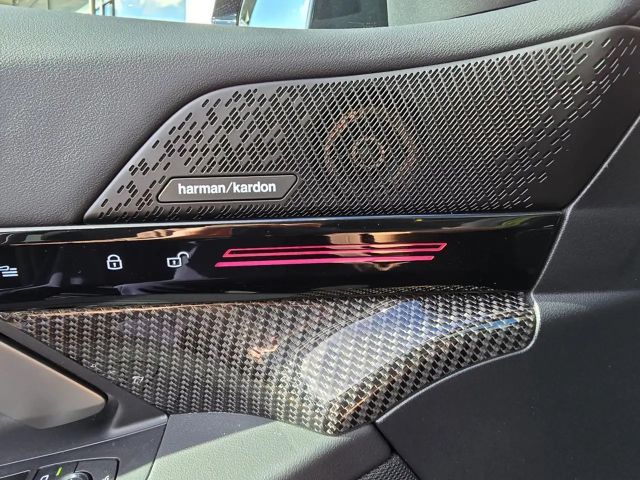 BMW 520 520i M-Sport Sedan