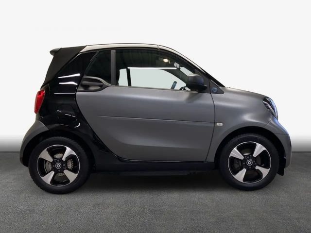 Smart EQ fortwo Cabrio Passion Premium