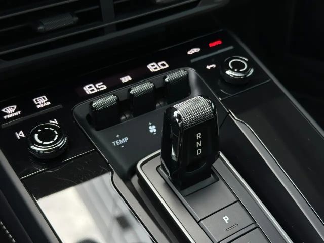 Porsche 992 Cabrio Carrera GTS