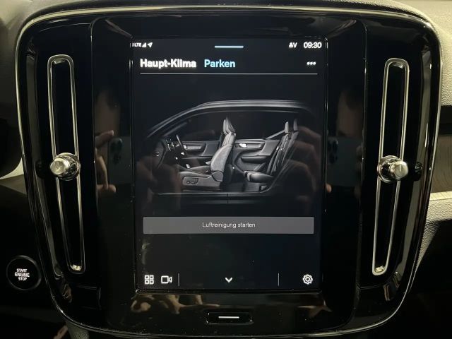 Volvo XC40 Dark Plus