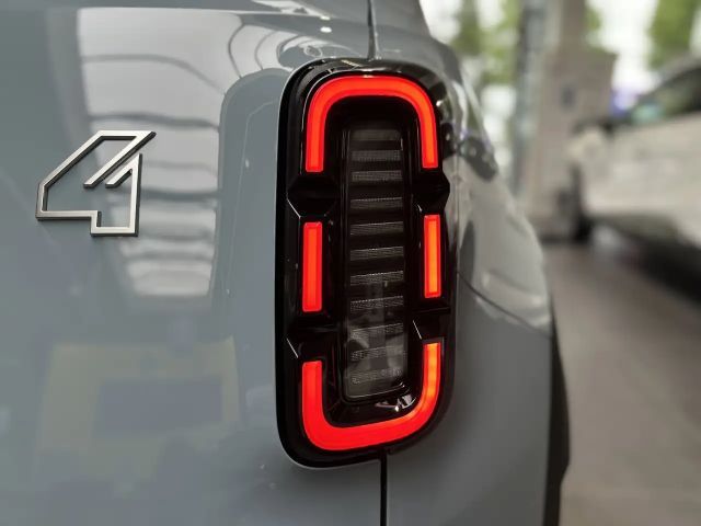 Renault 4 Comfort E-Tech Techno