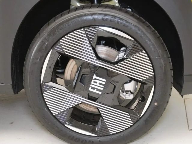 Fiat Grande Panda E La Prima