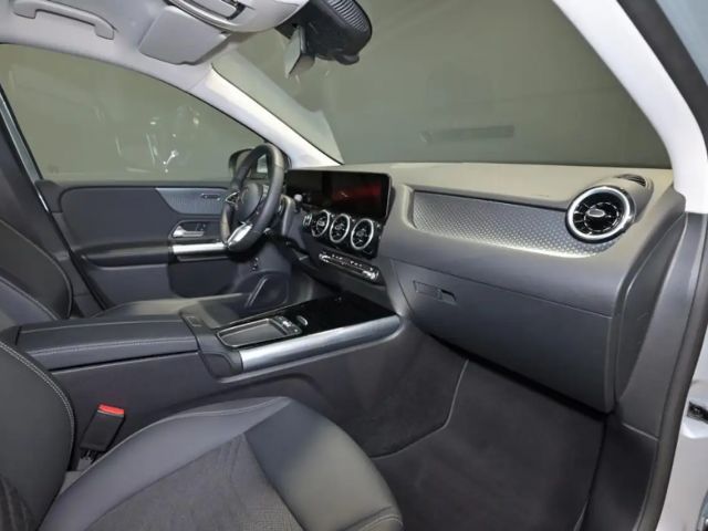 Mercedes-Benz B 200 Progressive