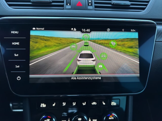 Skoda Superb 2.0 TDI Combi Sportline