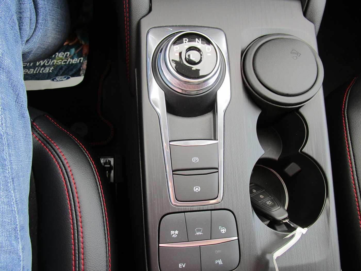 Ford Kuga Plug in Hybrid ST Line X