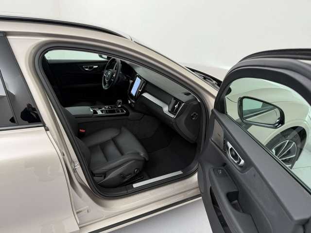 Volvo V60 AWD Dark Plus Recharge T6