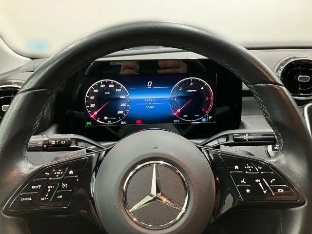 Mercedes-Benz C 200 AVANTGARDE C 200 d Estate