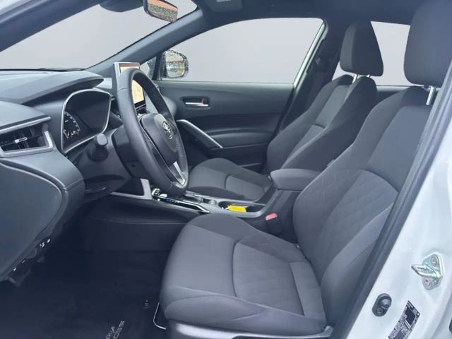 Toyota Corolla Cross Hybride Team D