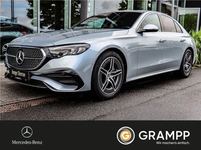 Mercedes-Benz E 200 AMG Line Sedan