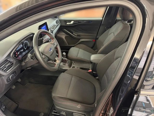Ford Focus ST Line