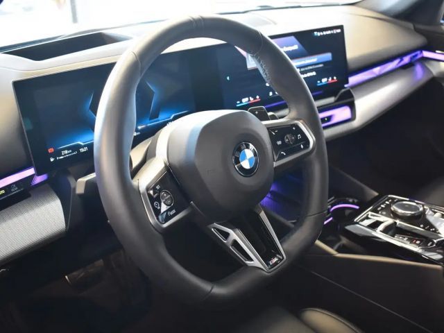 BMW 520 520d M-Sport Sedan