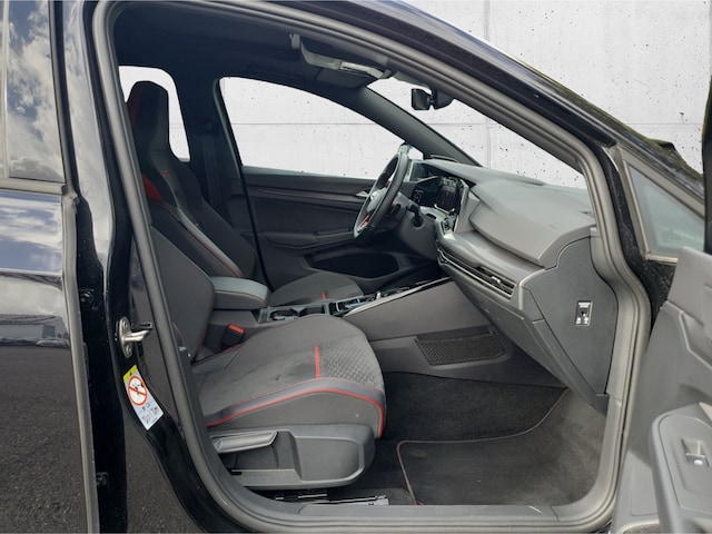 Volkswagen Golf 2.0 TSI Golf VIII