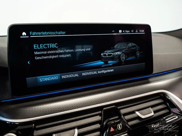 BMW 530 530e M-Sport Sedan xDrive