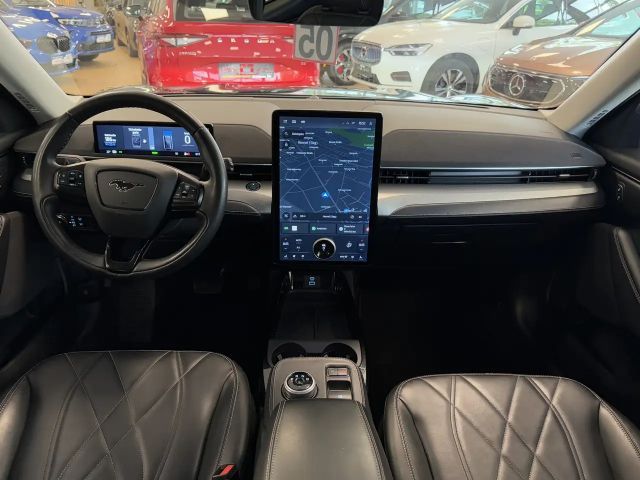 Ford Mustang Mach-E ST Line