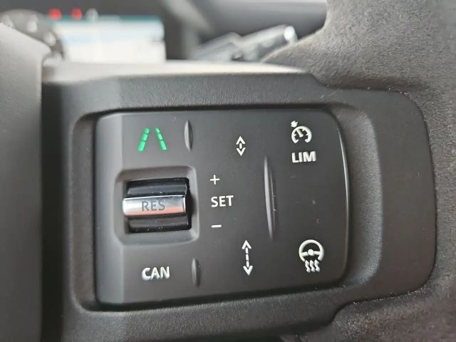 Land Rover Defender 110