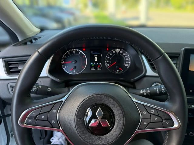 Mitsubishi ASX Invite