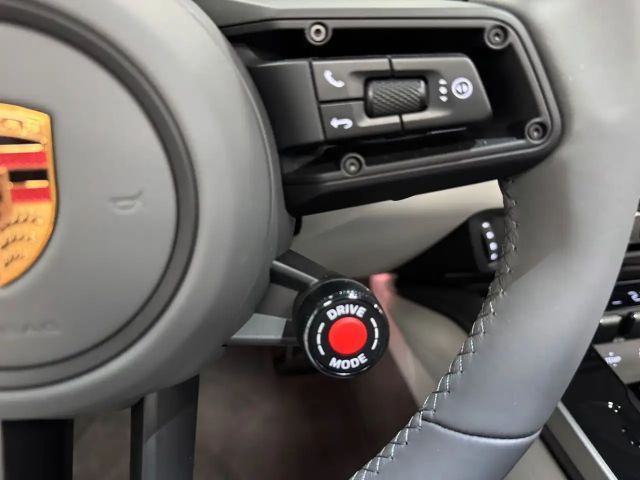 Porsche 992 Cabrio Carrera