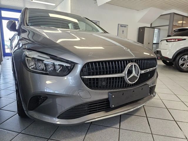 Mercedes-Benz B 180 Progressive Sedan