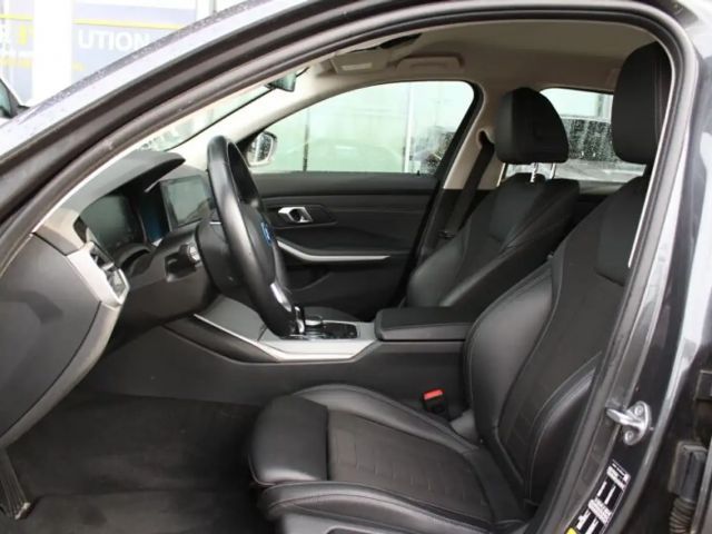 BMW 330 330e Advantage pakket Touring