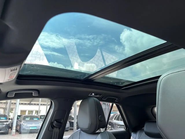 Volkswagen T-Roc 1.5 TSI DSG R-Line