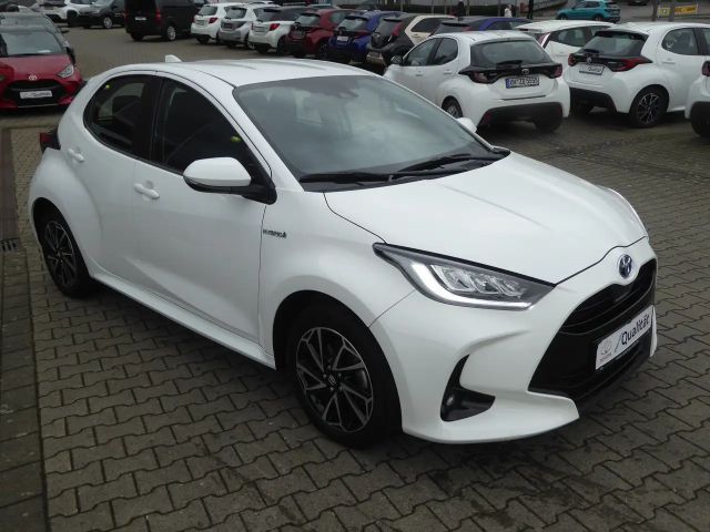 Toyota Yaris Club Comfort Hybride