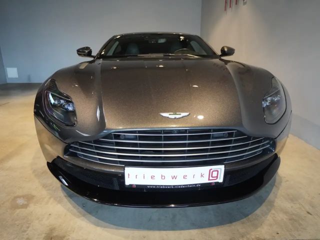 Aston Martin DB11 V8