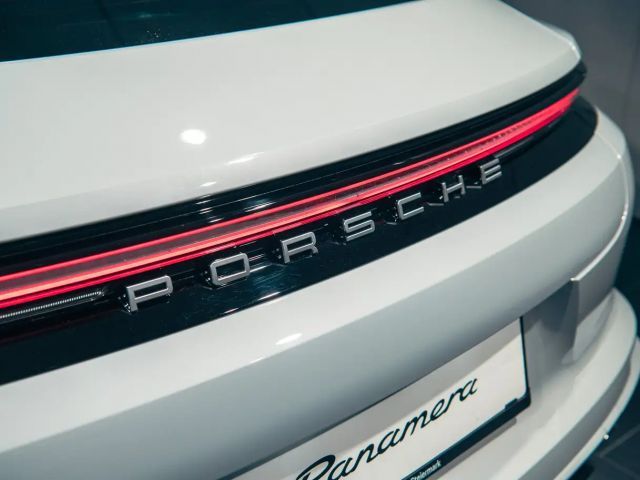 Porsche Panamera 4 E-Hybrid